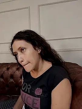 Snapshot of ArielBlossom___ chatting on October 2025 11:10:01 AM ArielBlossom online show from October 2025 11:10:01 AM