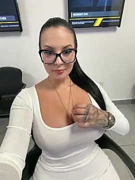 GabyMejiaa online show from May 2026 02:17:01 AM