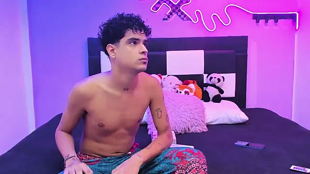 Lucky boys  X online show from May 2026 01:08:01 PM
