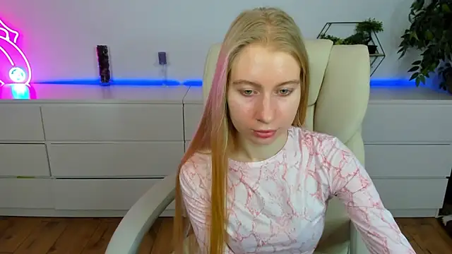 Alina Blonde online show from March 2026 06:39:02 AM