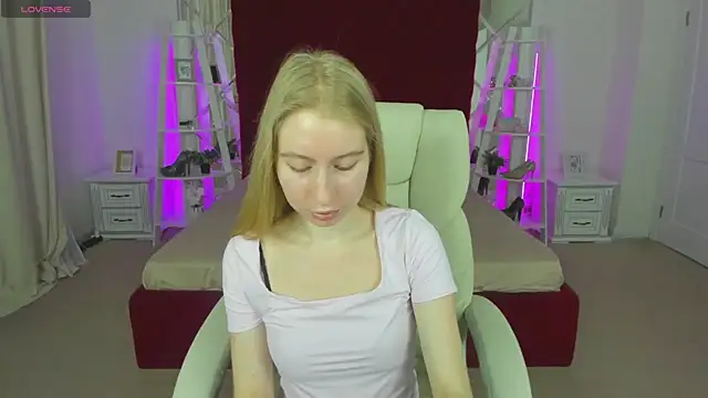 Alina Blonde online show from May 2026 05:38:01 AM