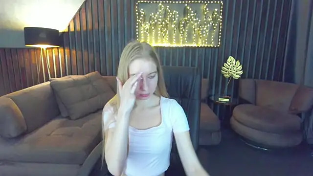 Alina Blonde online show from May 2026 05:34:01 AM