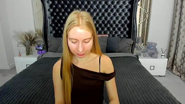 Alina Blonde online show from May 2026 11:40:01 AM
