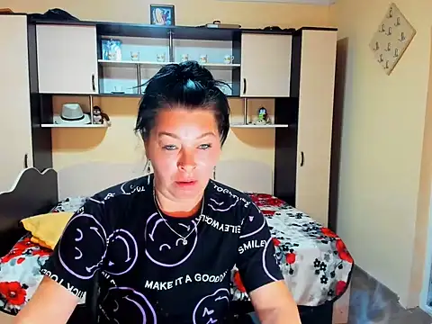 Soffy Skye online show from June 2026 04:28:01 AM