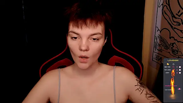 Snapshot of KrisNeal chatting on November 2025 08:55:01 AM KrisNeal online show from November 2025 08:55:01 AM