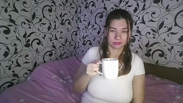 YourEmilie online show from December 2025 09:29:02 AM