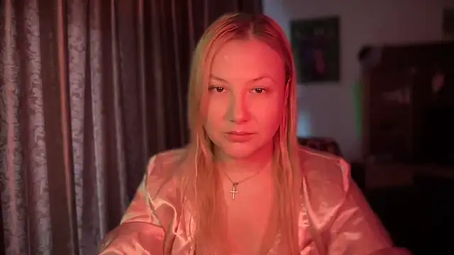 Snapshot of BikiHellena chatting on November 2025 08:24:01 AM BikiHellena online show from November 2025 08:24:01 AM