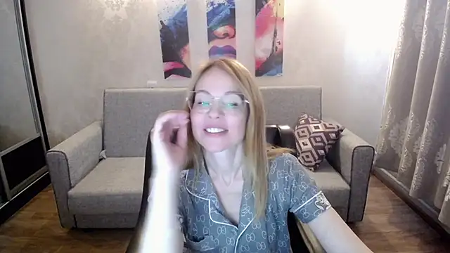 Snapshot of shy_hot_cat chatting on September 2025 10:17:01 AM shy hot cat online show from September 2025 10:17:01 AM