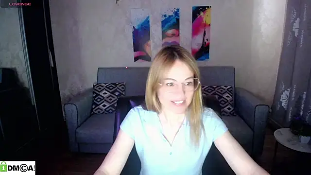 Snapshot of shy_hot_cat chatting on October 2025 06:59:01 AM shy hot cat online show from October 2025 06:59:01 AM