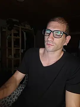 Snapshot of ObeyLust chatting on March 2026 10:04:01 AM ObeyLust online show from March 2026 10:04:01 AM