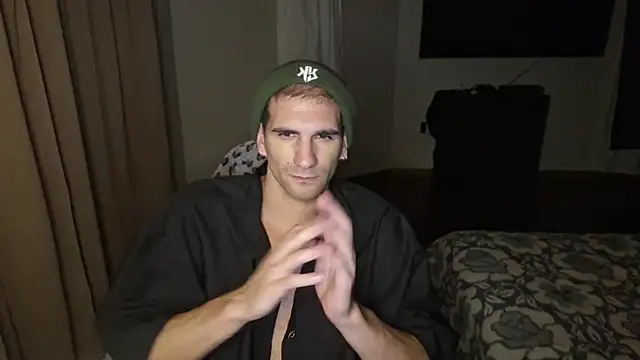 Snapshot of ObeyLust chatting on April 2026 10:47:02 PM ObeyLust online show from April 2026 10:47:02 PM