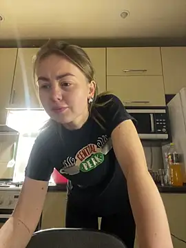 MartaLuna  online show from March 2026 06:43:01 PM