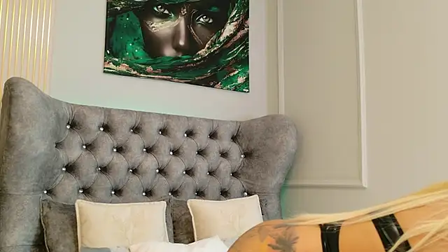 MeganXDesire online show from October 2025 04:53:01 AM