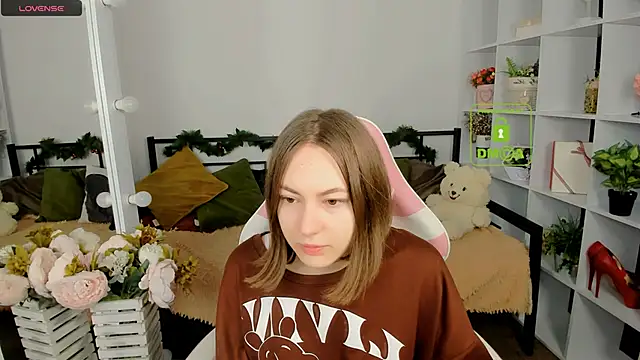 Elma Lily online show from December 2025 07:27:02 AM