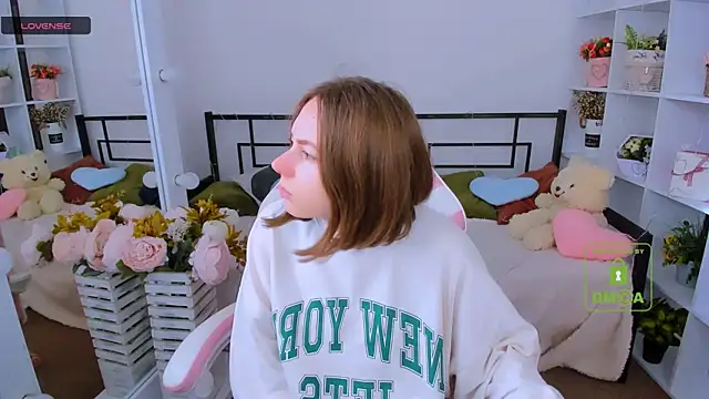 Elma Lily online show from February 2026 07:57:02 AM