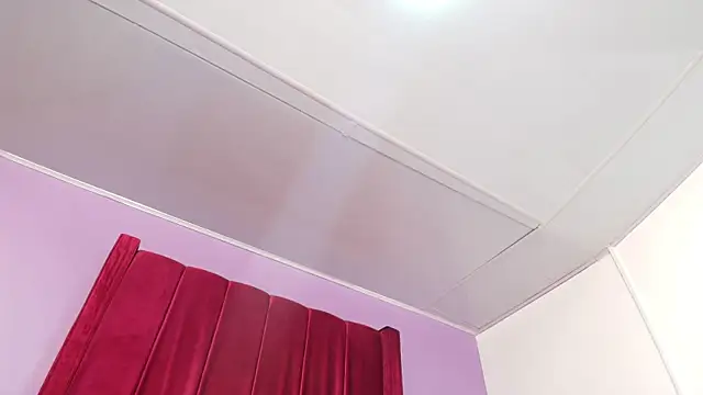 miajhonsonx online show from May 2026 03:50:01 PM