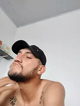 Snapshot of NOVUS22CM chatting on October 2025 07:44:02 PM NOVUS22CM online show from October 2025 07:44:02 PM