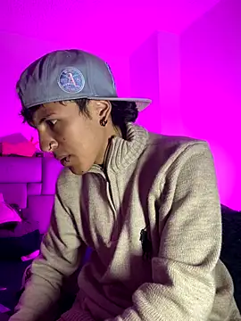 NaytonFreeman online show from November 2025 10:36:02 AM