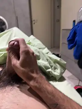 alexbergo87 online show from September 2025 09:41:02 PM