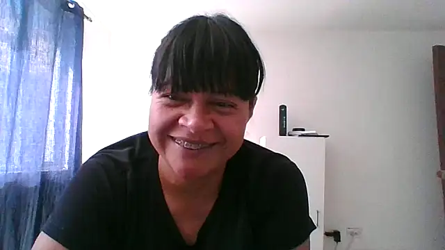 adri89-g online show from April 2026 01:52:02 PM