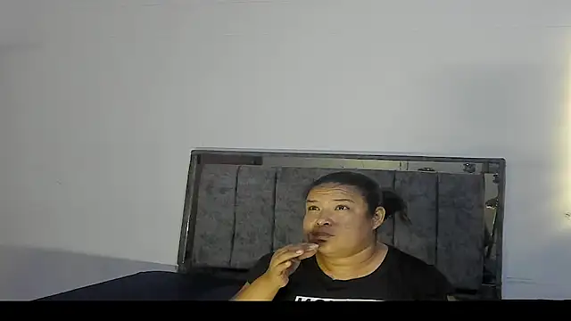 morenita sexlove online show from February 2026 07:10:02 PM