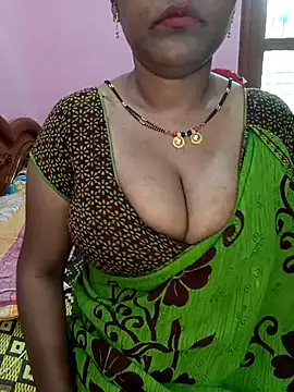 Snapshot of KannadaTamilTeluguBeauty chatting on April 2026 10:06:01 AM KannadaTamilTeluguBeauty online show from April 2026 10:06:01 AM