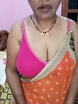 Snapshot of KannadaTamilTeluguBeauty chatting on April 2026 09:42:01 PM KannadaTamilTeluguBeauty online show from April 2026 09:42:01 PM
