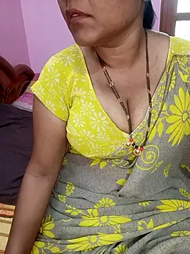 Snapshot of KannadaTamilTeluguBeauty chatting on May 2026 09:04:01 AM KannadaTamilTeluguBeauty online show from May 2026 09:04:01 AM