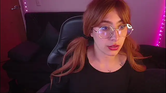 Snapshot of Miacatsito3 chatting on September 2025 01:54:01 AM Miacatsito3 online show from September 2025 01:54:01 AM