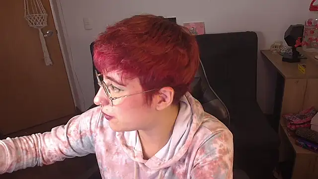 Snapshot of Miacatsito3 chatting on November 2025 01:16:01 AM Miacatsito3 online show from November 2025 01:16:01 AM