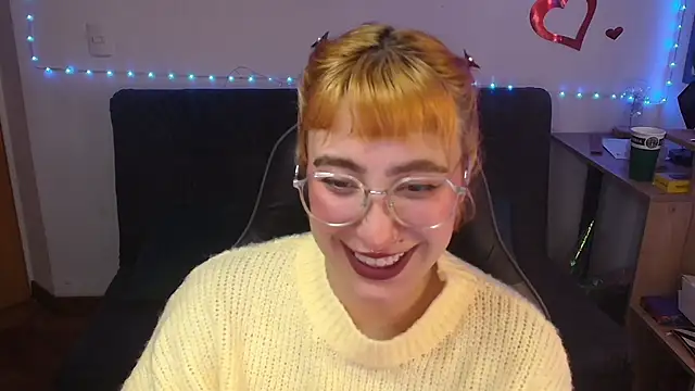 Snapshot of Miacatsito3 chatting on June 2026 09:03:02 PM Miacatsito3 online show from June 2026 09:03:02 PM