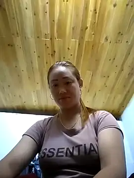 Snapshot of Dung_x chatting on September 2025 10:03:02 PM Dung x online show from September 2025 10:03:02 PM