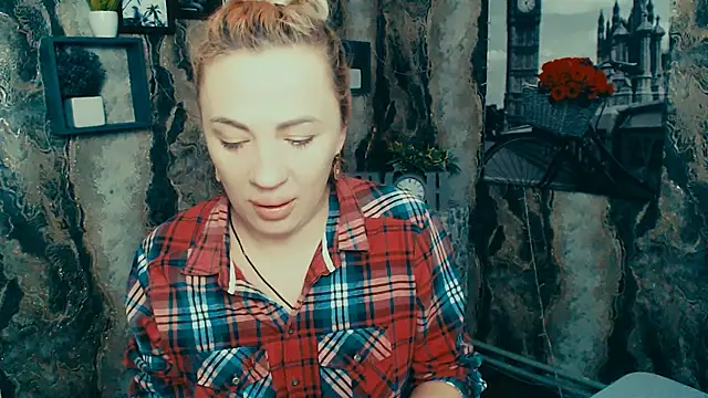 EmmaCat  online show from December 2025 06:53:01 AM