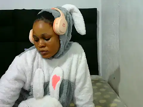 BlondieBitch online show from May 2026 05:24:01 AM