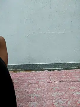 Snapshot of bigcutecouple chatting on October 2025 06:40:02 PM bigcutecouple online show from October 2025 06:40:02 PM