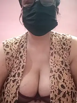 Snapshot of thehotlady chatting on December 2025 09:37:01 AM thehotlady online show from December 2025 09:37:01 AM