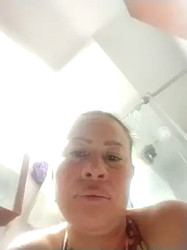 Snapshot of LaraCaliente chatting on October 2025 07:14:02 AM LaraCaliente online show from October 2025 07:14:02 AM