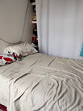 Snapshot of LaraCaliente chatting on October 2025 12:45:02 PM LaraCaliente online show from October 2025 12:45:02 PM