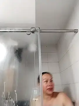 Snapshot of LaraCaliente chatting on November 2025 02:17:02 PM LaraCaliente online show from November 2025 02:17:02 PM