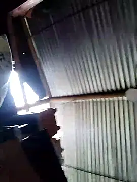 Snapshot of LaraCaliente chatting on November 2025 09:14:02 PM LaraCaliente online show from November 2025 09:14:02 PM