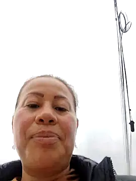 Snapshot of LaraCaliente chatting on February 2026 11:50:01 AM LaraCaliente online show from February 2026 11:50:01 AM