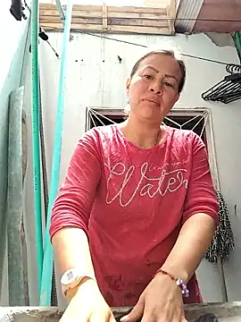 LaraCaliente online show from May 2026 03:50:02 PM