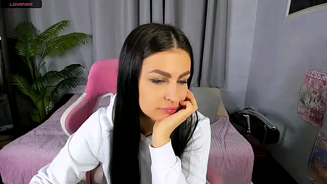 Snapshot of KatrinaBlaze chatting on September 2025 07:35:01 AM KatrinaBlaze online show from September 2025 07:35:01 AM