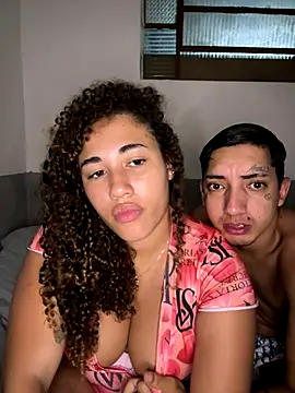 Snapshot of CasalMaldoso01 chatting on October 2025 01:46:01 AM CasalMaldoso01 online show from October 2025 01:46:01 AM