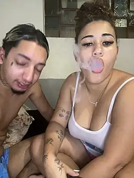 Snapshot of CasalMaldoso01 chatting on February 2026 01:43:02 AM CasalMaldoso01 online show from February 2026 01:43:02 AM