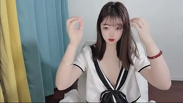 Lucky Cici online show from February 2026 06:02:02 PM