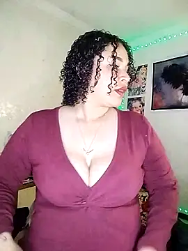 Snapshot of Julie_wallace chatting on February 2026 02:31:02 PM Julie wallace online show from February 2026 02:31:02 PM