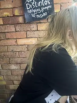 Snapshot of AlissaSpellman chatting on October 2025 06:51:02 PM AlissaSpellman online show from October 2025 06:51:02 PM