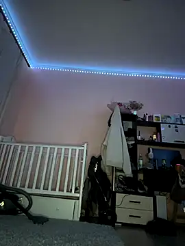 Snapshot of milka_catt chatting on October 2025 07:33:02 PM milka catt online show from October 2025 07:33:02 PM