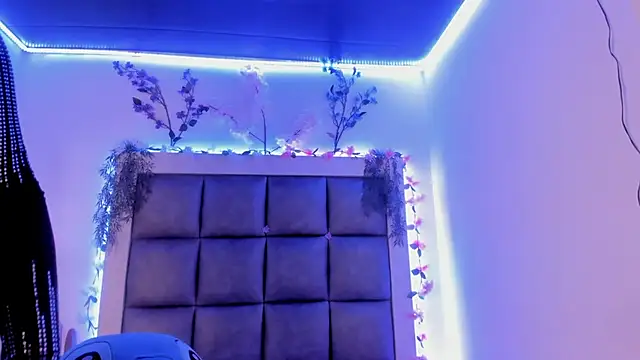 abbiecollins js online show from March 2026 05:53:01 AM